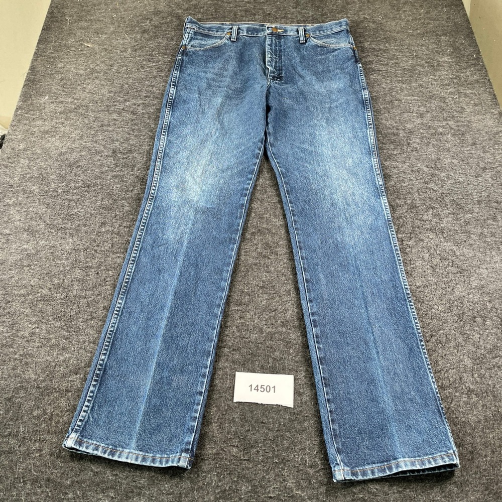 Wrangler Jeans Mens 36x36 Blue Denim Cotton Stretch Medium Wash Straight Leg